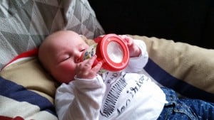 4-15-NUK-Trainingsfles-handgreep-flesvoeding-handje-baby-nanny-annelon-blog-1