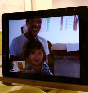7-15-bevallen-keizersnede-in-het-olvg-ziekenhuis-amsterdam-ervaringen-ervaring-baby-geboren-Nola-Nanny-Annelon-skype-jeroen-erne