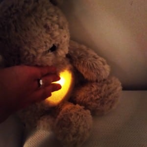 8-15-cloud-b-cuddles-bear-heart-beat-hart-geluid-knuffelen-ritme-baby-slapen-slaapritueel-bedritueel