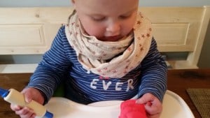 9-15-my-first-klei-ses-knutselen-baby-1-jaar-kleuren-nanny-amsterdam-moeder-annelon-gek-voelen
