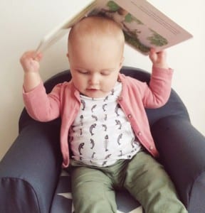10-15-kleine-ijsbeer-review-boek-boekreview--nanny-amsterdam-moeder-baby-kinderen-karton-kartonboekje-kiekeboe