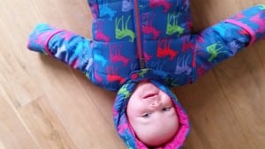 11-15-hatley-puffer-skieen-skipak-onesuit-kleding-baby-kinderen-vrolijk-hertjes-wintersport-lachen