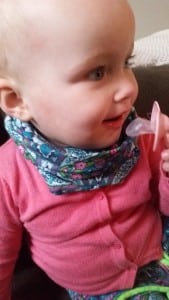 12-15-tinymoon-broekje-sjaal-handgemaakt-handmade-nanny-moeder-meisje-amsterdam-baby-peuter-sjaal