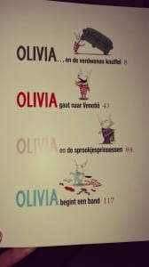 Lekker lezen = voorlezen - olivia - cultuurles - biggetje - familie boek - nanny - annelon - fantastie - rode draad - kleur rood - prachtige illustraties - leerzaam - samen lezen2