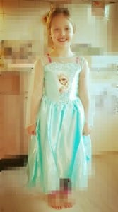 verkleedkleren - feestje - carnaval - Elsa - Frozen - klopt met masker - nanny annelon - verkleden - even je idool zijn