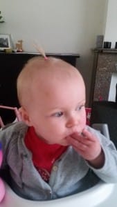speelhoekje-baby-dreumes-gedrag-ontwikkeling-een-jaar-boos-drifteg-driftig-verdrietig-zelf-doen-nanny-moeder-annelon.jpg-eten