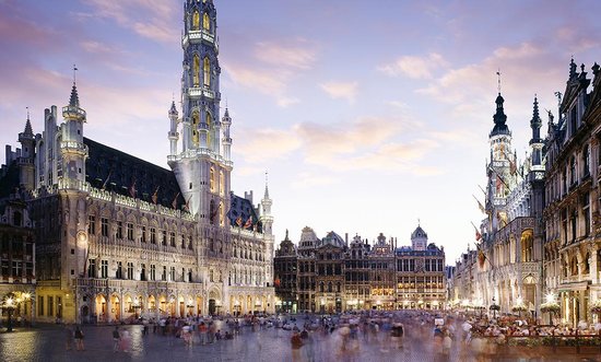 3-16-brussel-terroristische-aanslag-terreur-aanslagen-oorlog-vertellen-zeggen-kinderen-hoe-oud-wanneer-doen-bassischool-wat-vertel-je-foto