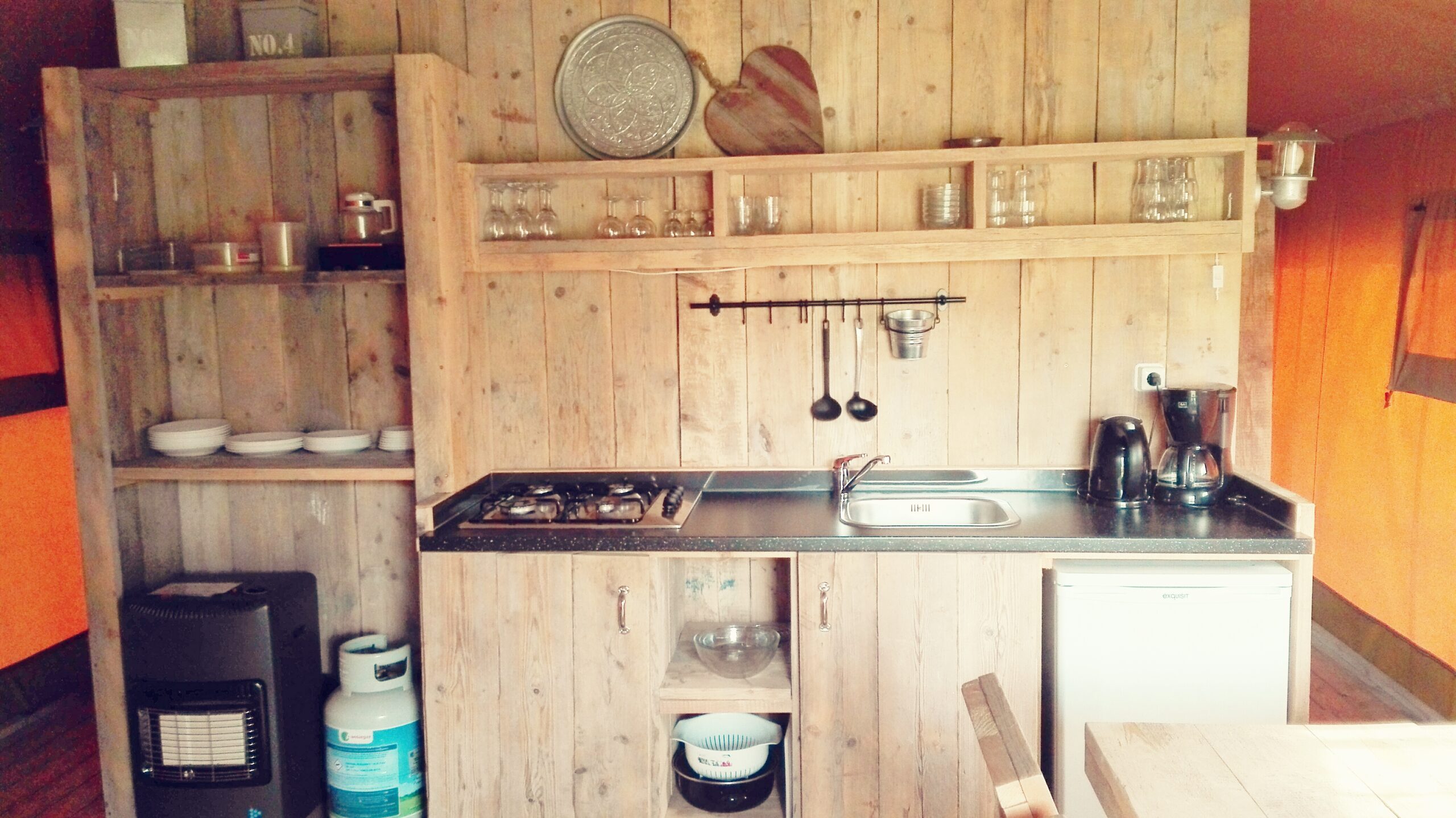 glamping - luxe kamperen - safari tent - woody - sanitair - gezellig - knus - kinderen - vriendjes - vakantie - camping - rcn - vakantiepark - zeewolde - nanny - annelon12