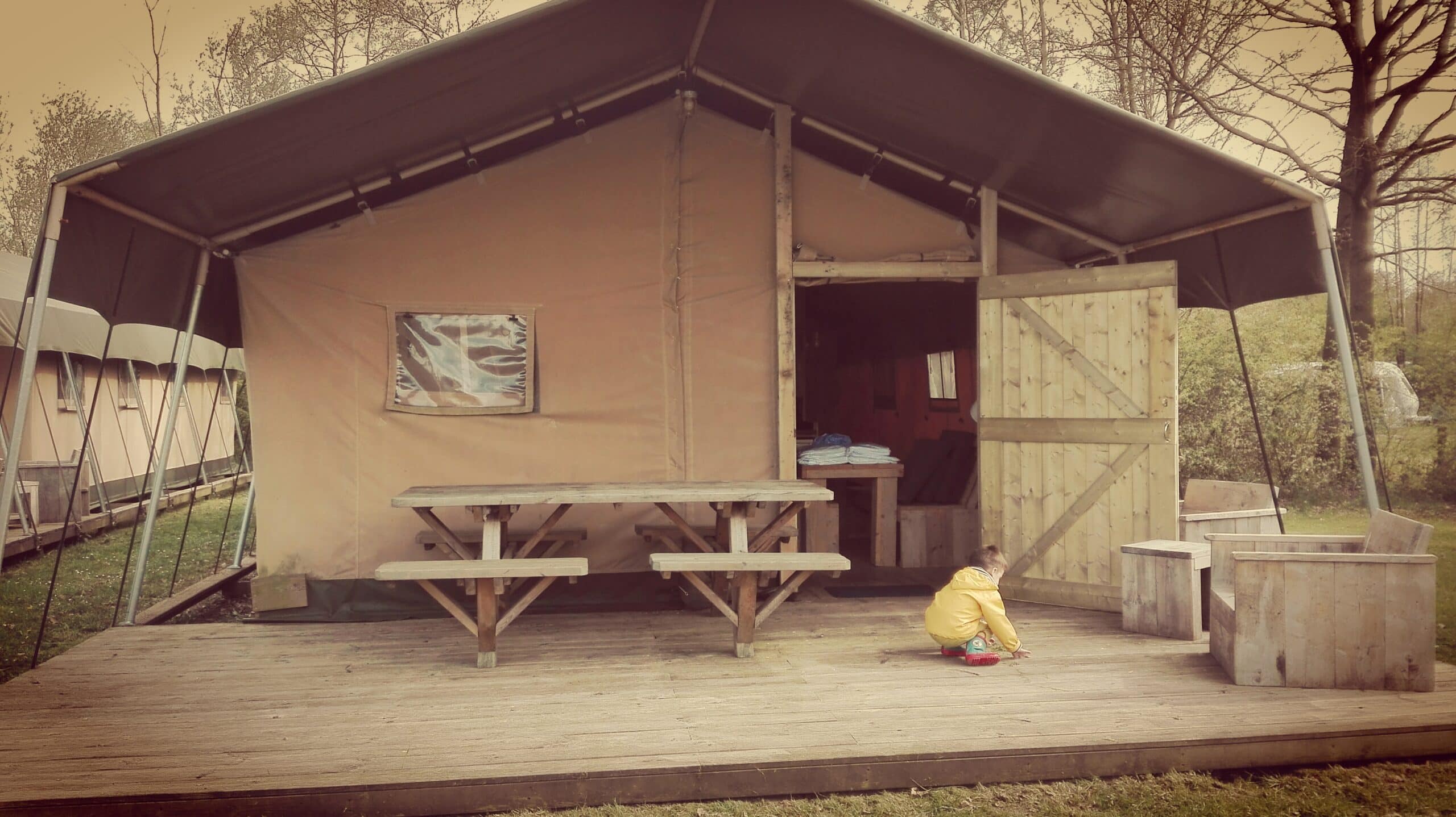 glamping - luxe kamperen - safari tent - woody - sanitair - gezellig - knus - kinderen - vriendjes - vakantie - camping - rcn - vakantiepark - zeewolde - nanny - annelon8