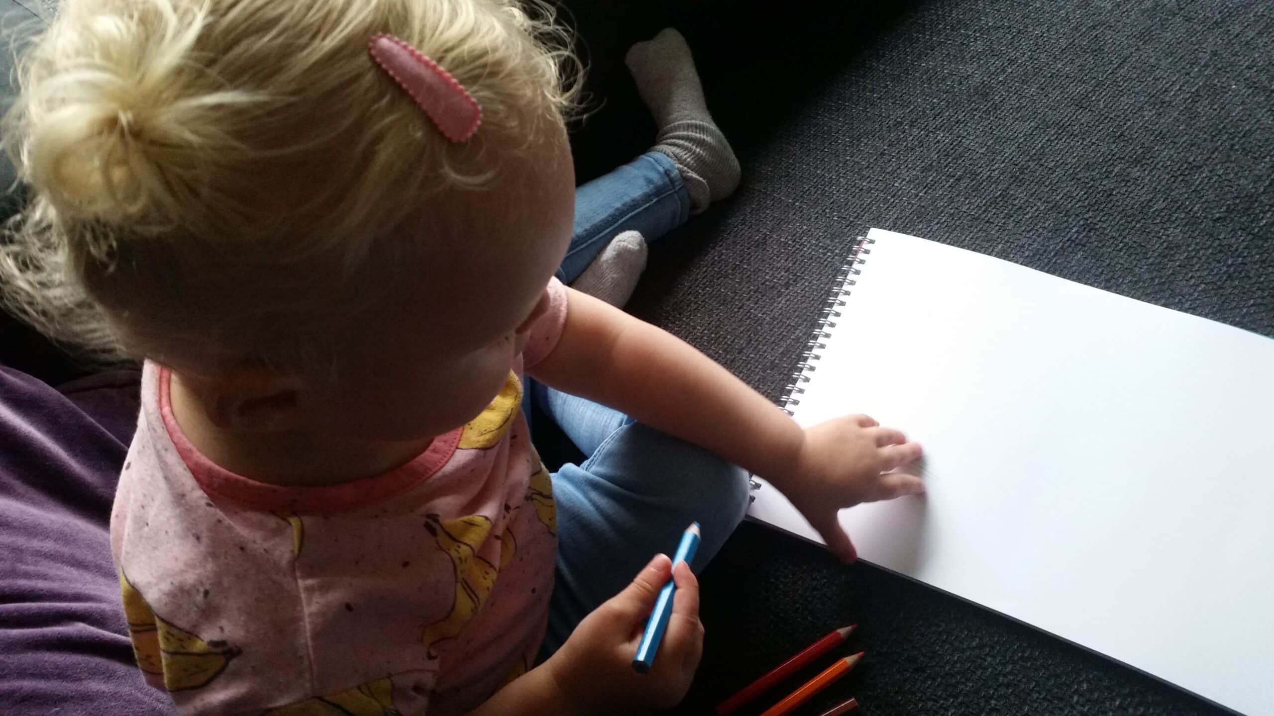 7-16-nanny-moeder-amsterdam-dikkie-dik-review-sjabloonboek-verjaardag-cadeau-3-jaar-2-jaar-jarig-sinterklaas-kerst-potloden-onderweg-vakantie