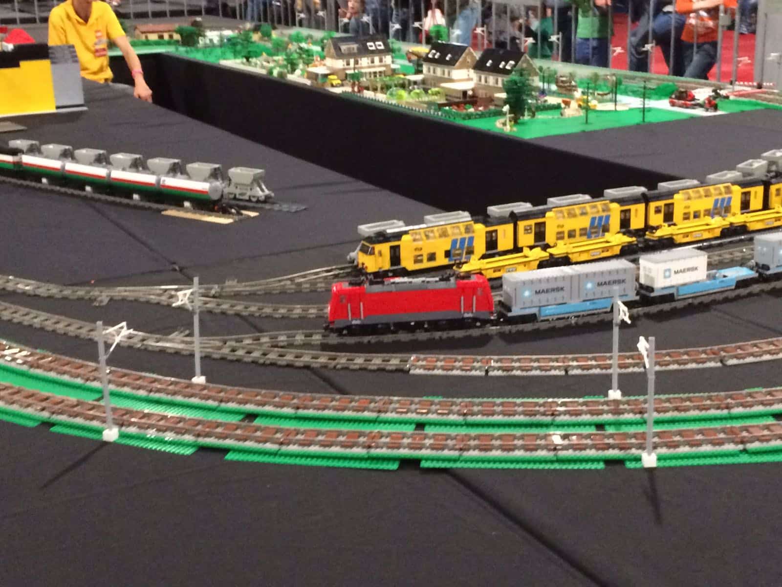 11-17-legoworld-legoland-lego-beurs-vaders-moeders-jongens-bouwen-evenement-vakantie-jaarbeurs-kinderen-activiteit-familie-nanny-moeder-amsterdam-trein