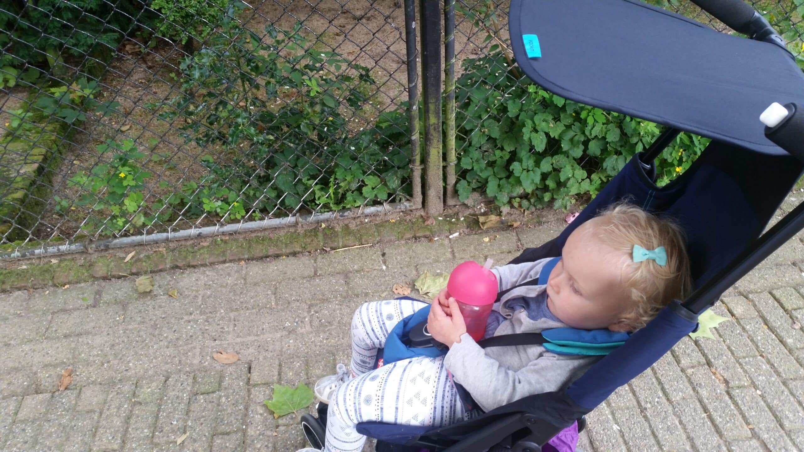 6-16-gb-pock-it-buggy-klein-opvouwbaar-fiets-opvouwen-mini-makkelijk-onderweg-amsterdam-diemen-nanny-moeder-zonneklep