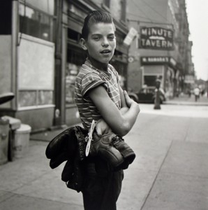 Untitled, 1954 © Vivian Maier / Maloof Collection, courtesy Howard Greenberg Gallery, New York
