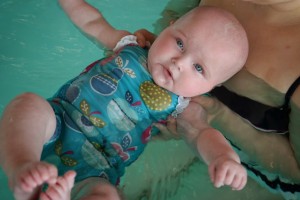5-5-waterbabies-les-3-zwemles-babyzwemmen-moeder-nanny-nola-annelon-amsterdam-rug